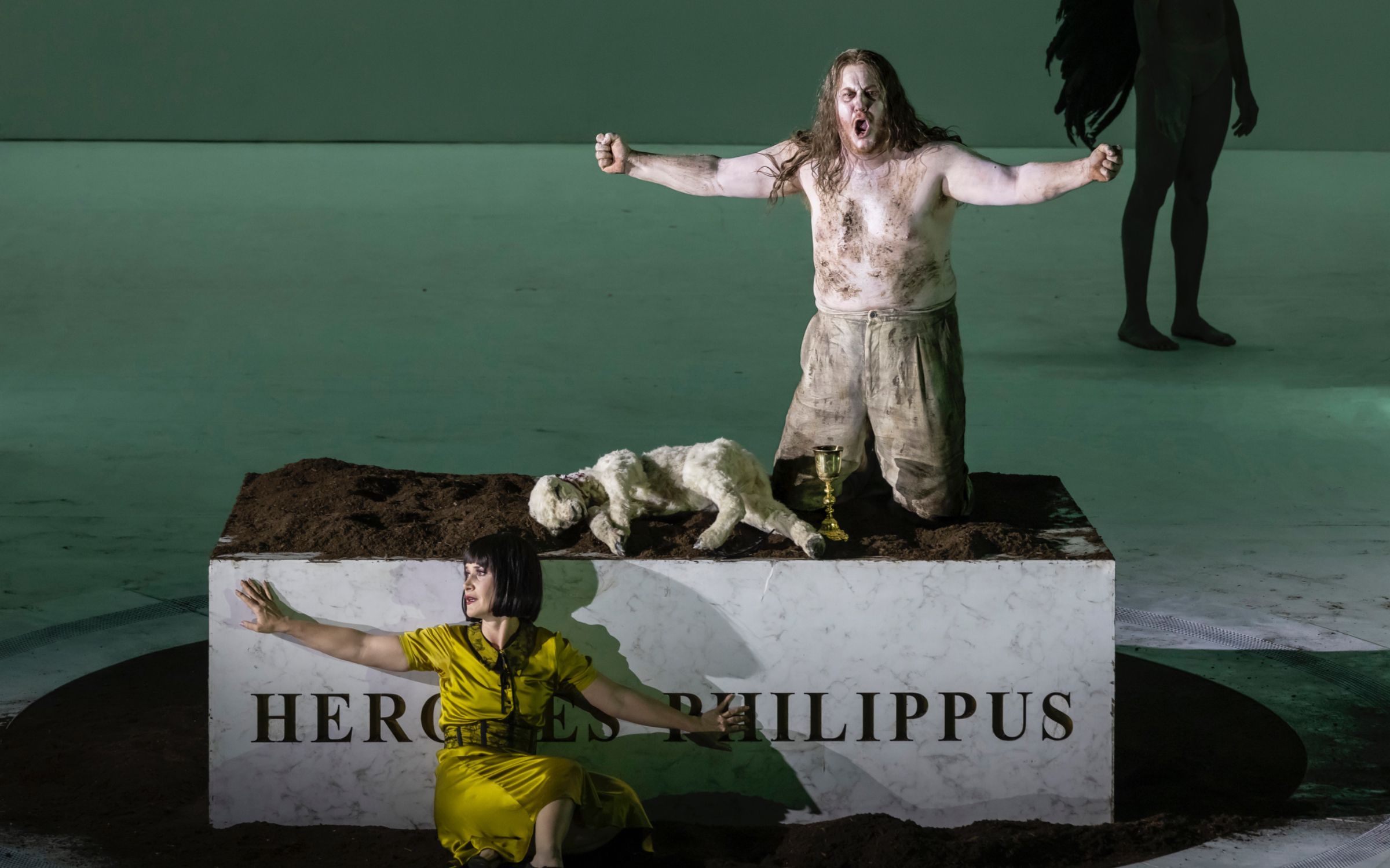 Vida Miknevičiūtė (Salomé) y Nicholas Brownlee (Jochanaan) &copy; Miguel Lorenzo &amp; Mikel Ponce | Les Arts