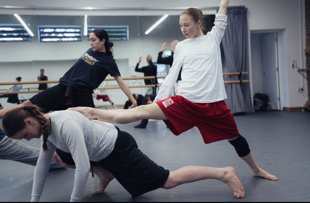 Rambert School in rehearsal for Wayne McGregor's <i>Augmented</i> © Jack Thomson