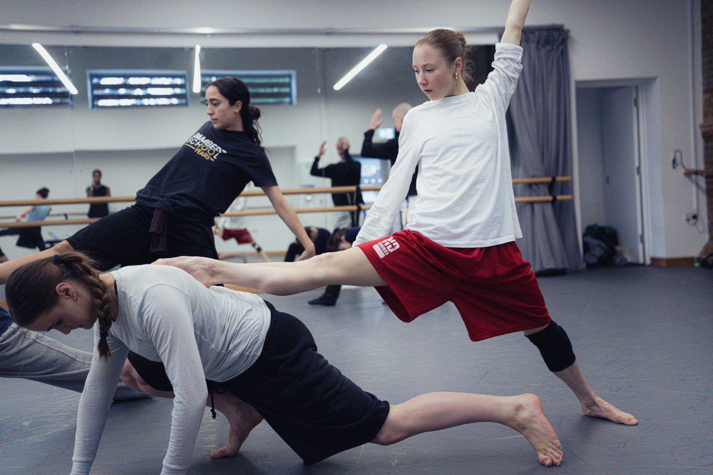 Rambert School in rehearsal for Wayne McGregor's <i>Augmented</i> © Jack Thomson