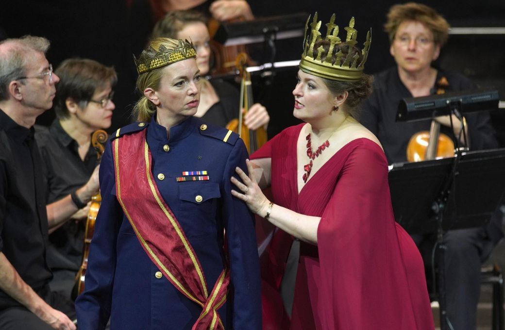 Olivia Vermeulen (Anastasio) y Kateryna Kasper (Arianna) &copy; Javier del Real | Teatro Real