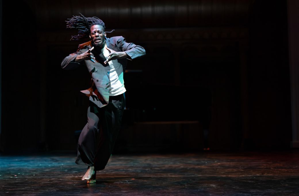 Germain Zambi in <i>Frame</i> for Ballet Nights &copy; Deborah Jaffe