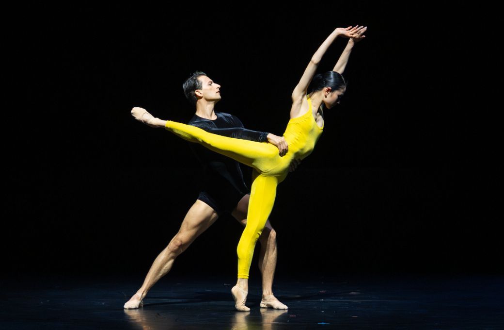 Semyon Velichko and Jessica Xuan in Hans van Manen’s <i>Kammerballett</i> © Altin Kaftira