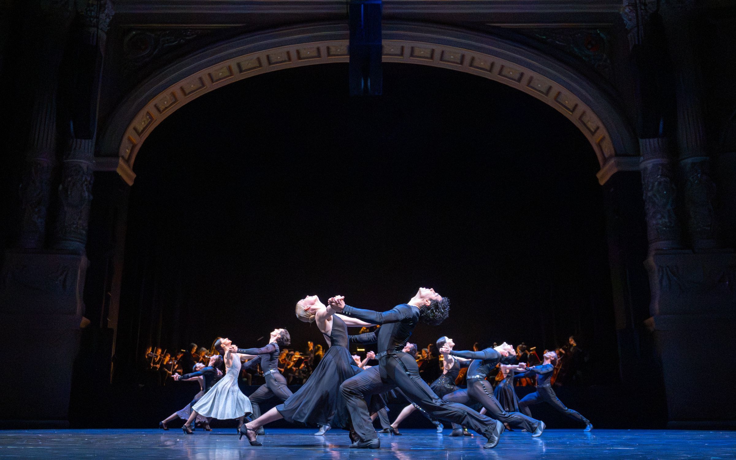 Dutch National Ballet in Hans van Manen’s <i>Black Cake</i> © Altin Kaftira