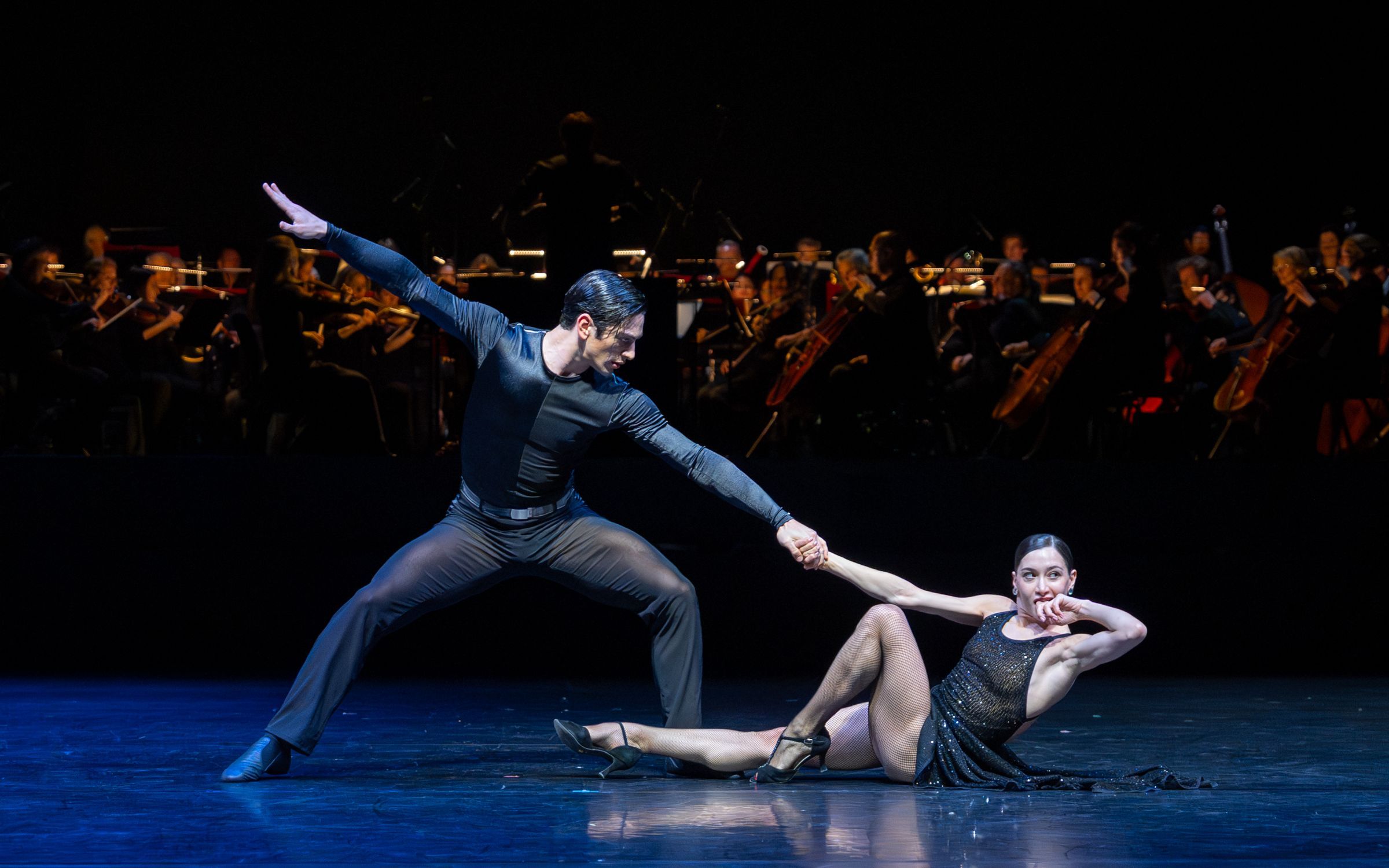 Giorgi Potskhishvili and Salome Leverashvili in Hans van Manen’s <i>Black Cake</i> © Altin Kaftira