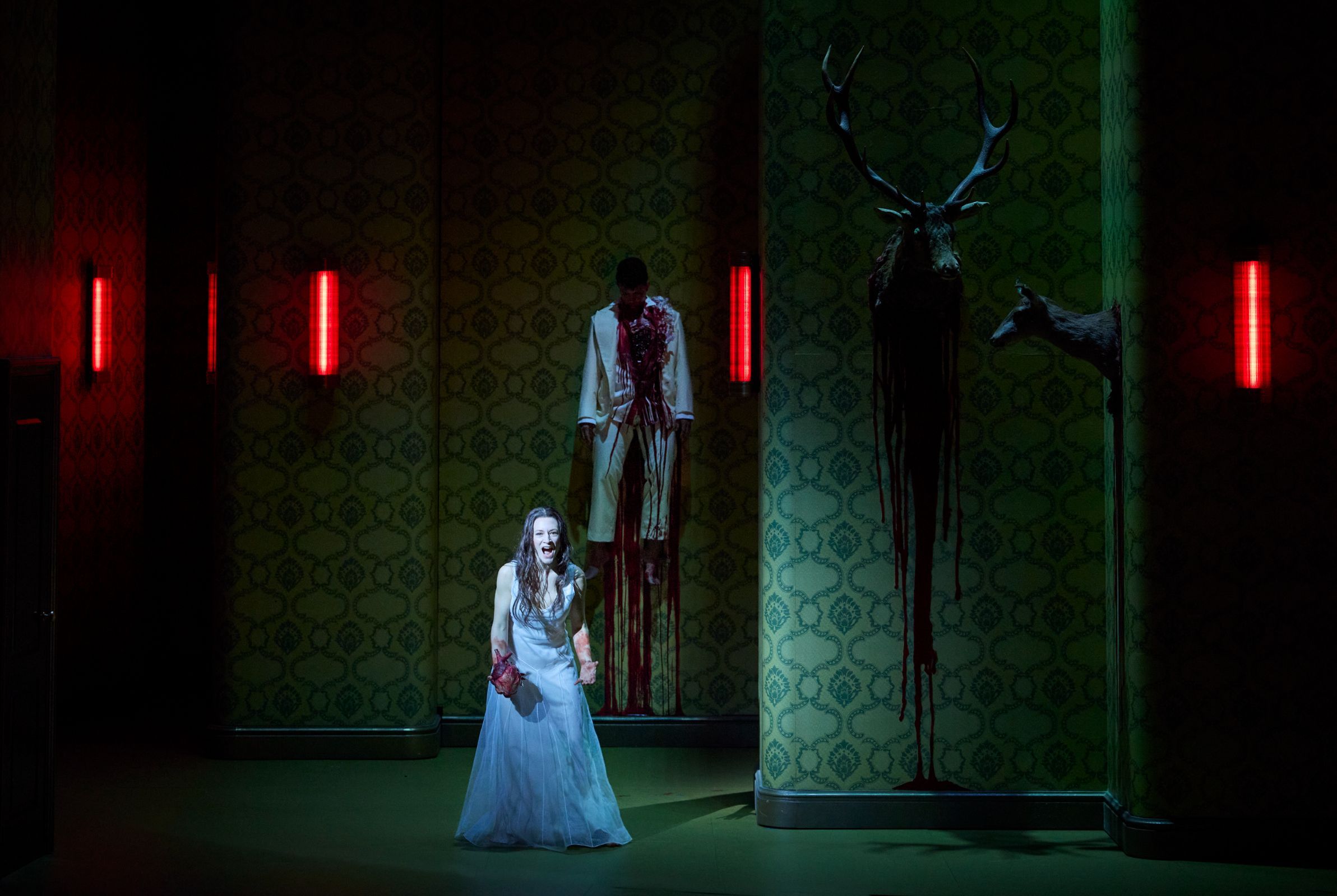 Sabine Devieilhe dans <i>Lucie de Lammermoor</i> à l'Opéra-Comique © Herwig Prammer