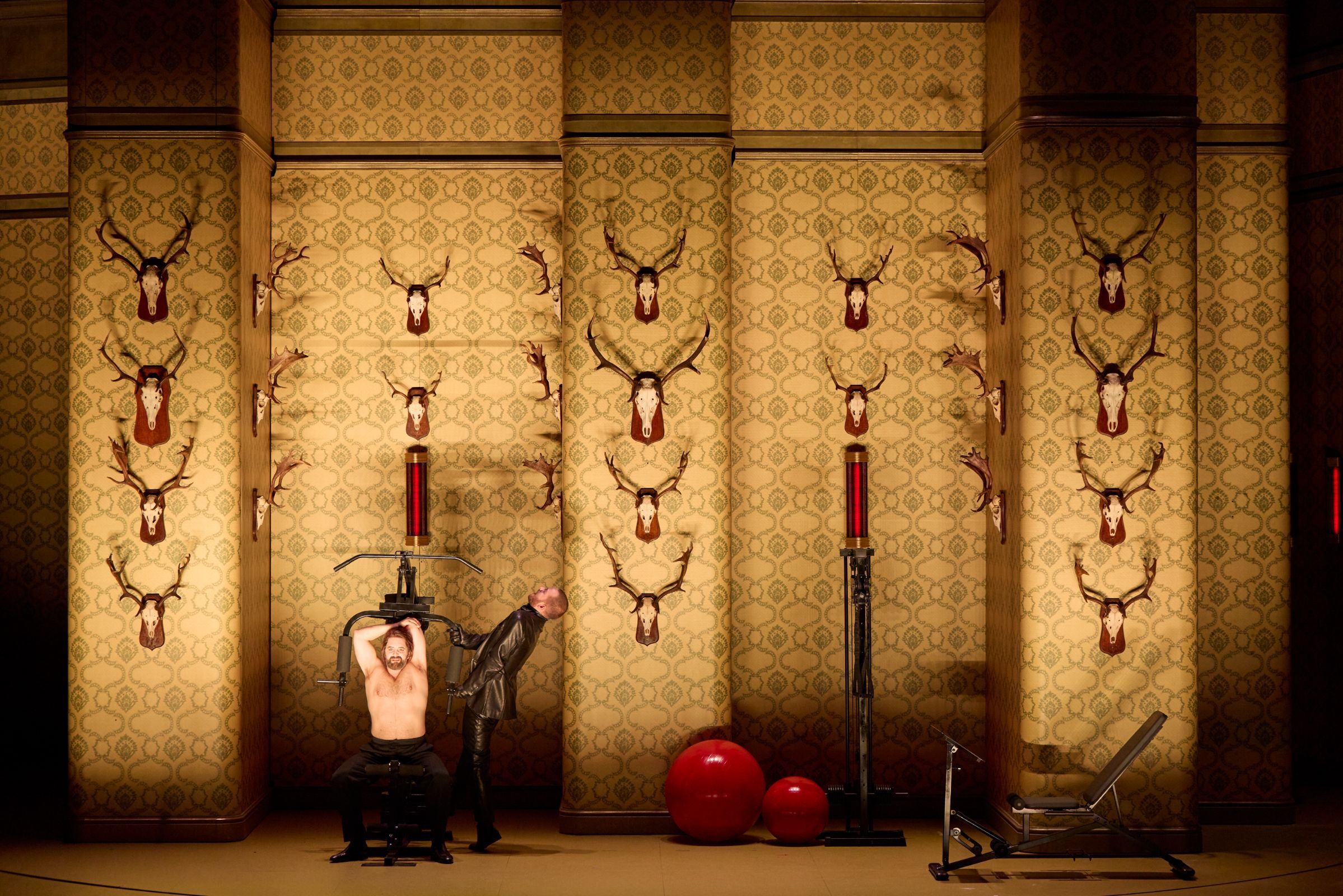 Étienne Dupuis (Henri Ashton) et Yoann Le Lan (Gilbert) © Herwig Prammer