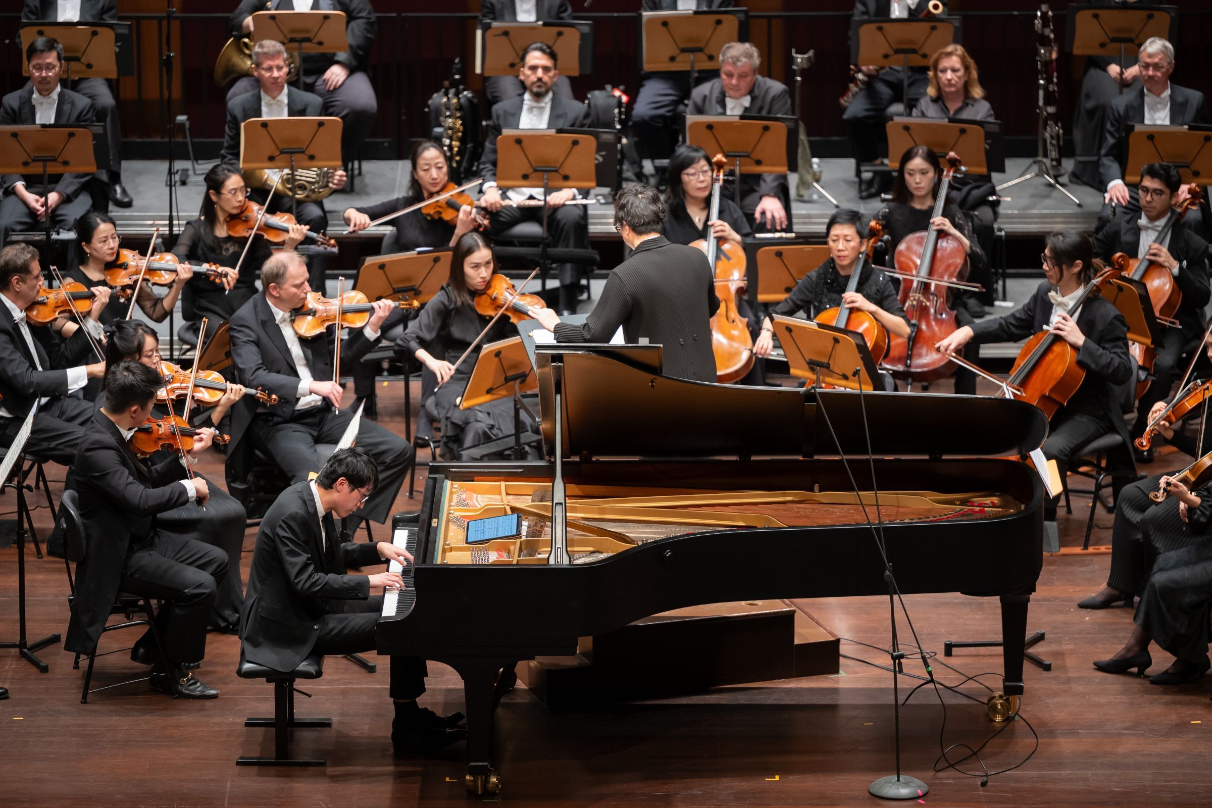 Eric Lu, Kahchun Wong and the Singapore Symphony Orchestra &copy; Nathaniel Lim | Singapore Symphony Orchestra
