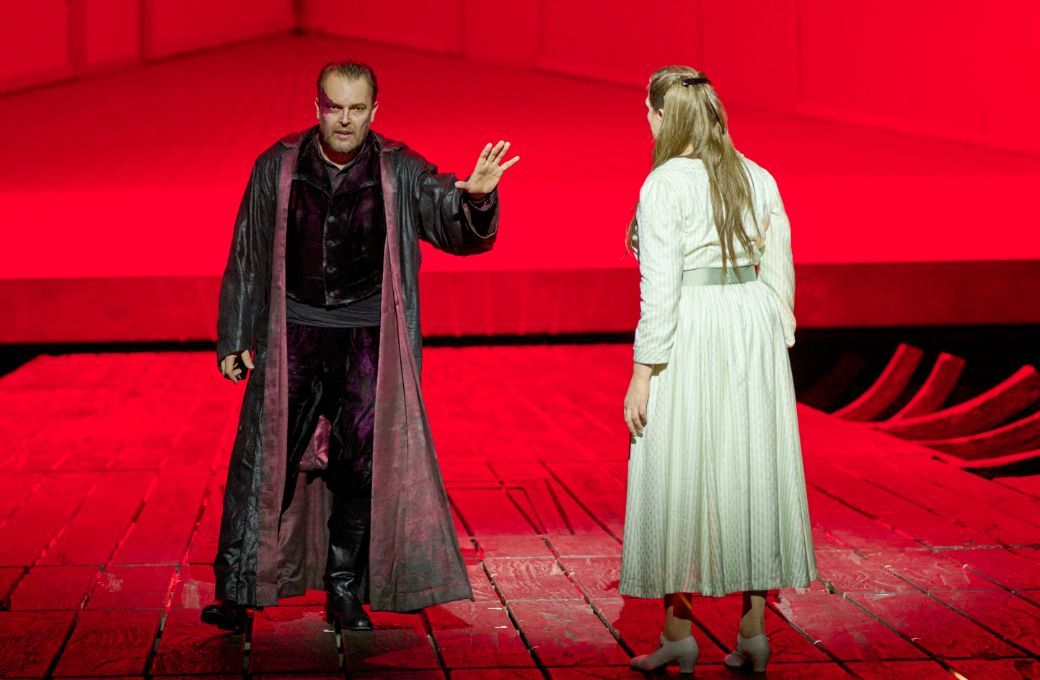 Tomasz Konieczny (Holl&auml;nder) und Erica Eloff (Senta) &copy; Wiener Staatsoper | Michael P&ouml;hn