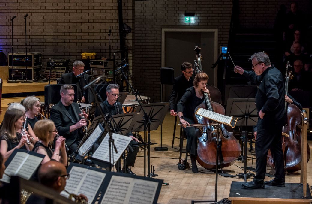 John Storg&aring;rds conducts the BBC Philharmonic Orchestra &copy; Chris Payne
