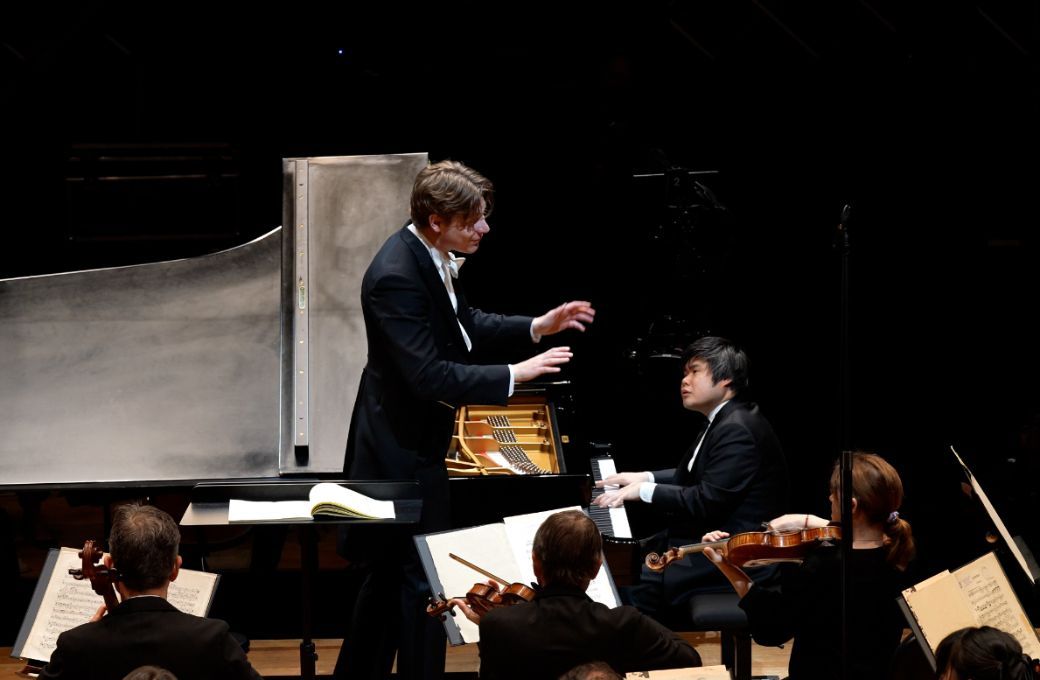 Klaus Mäkelä et Nobuyuki Tsujii avec l'Orchestre de Paris © Orchestre de Paris
