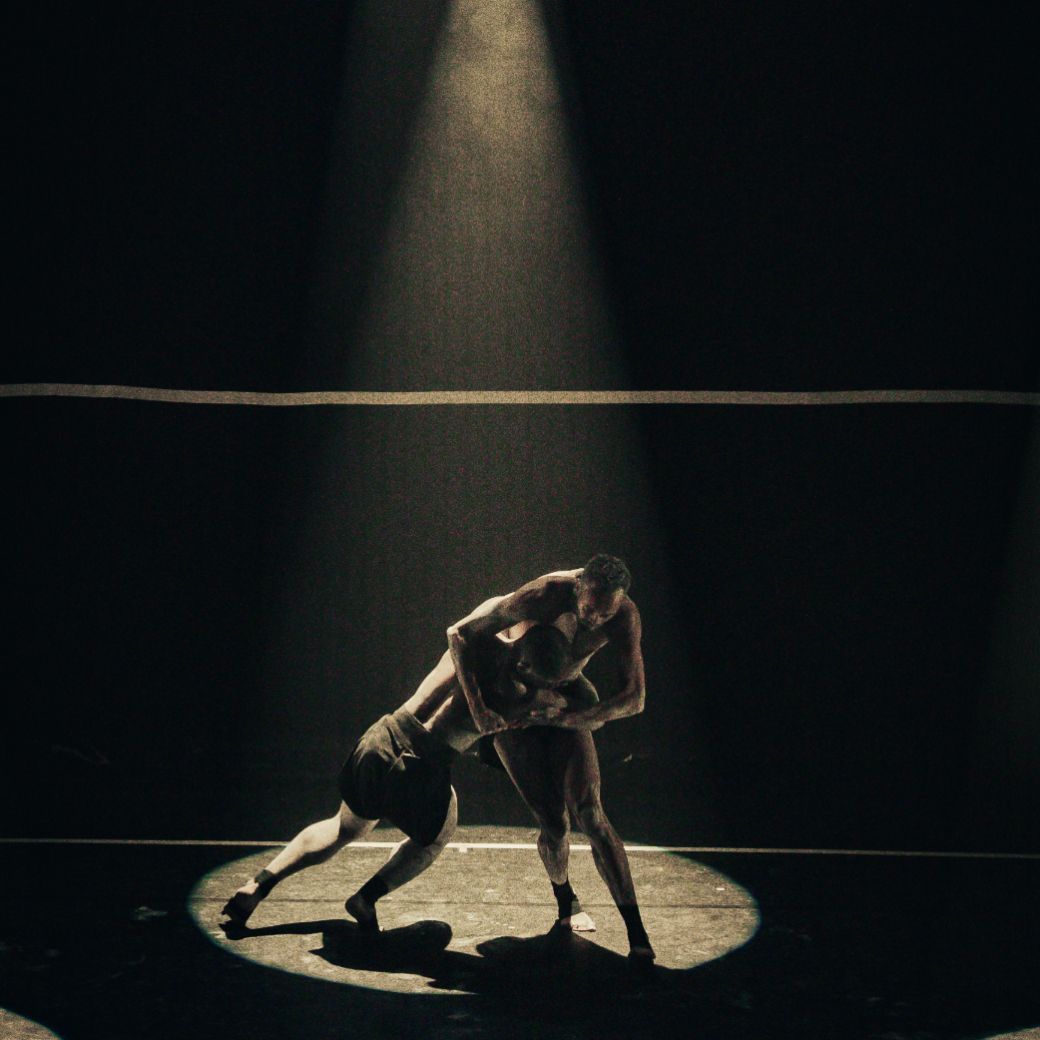 Donterreo Culp and Jamaal Bowman in Andrea Miller’s <i>BLUSH</i> © Manuela Medina