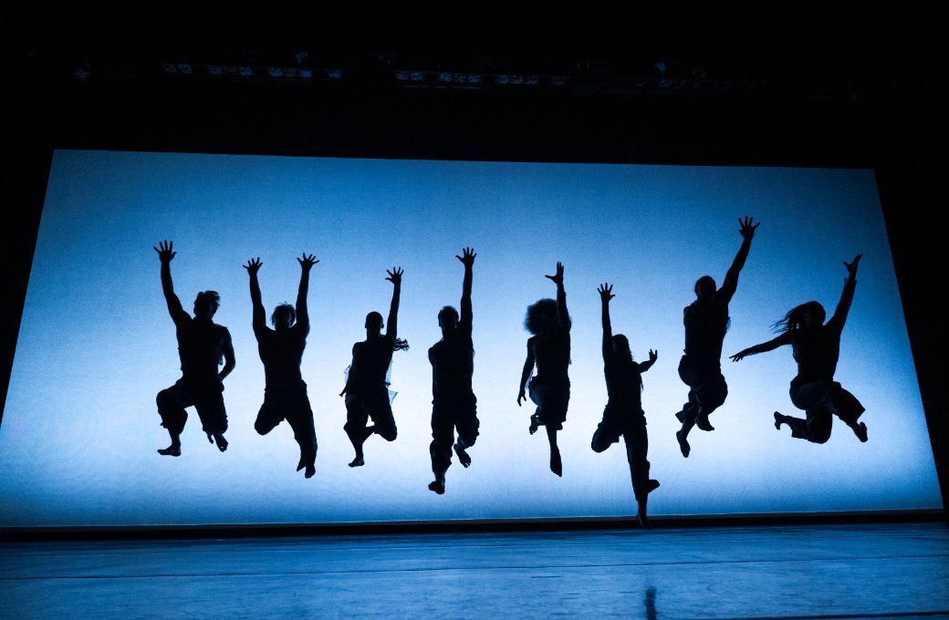 Parson Dance in Mayte Natalio’s <i>Do Not Go Gentle</i> © Paula Lobo