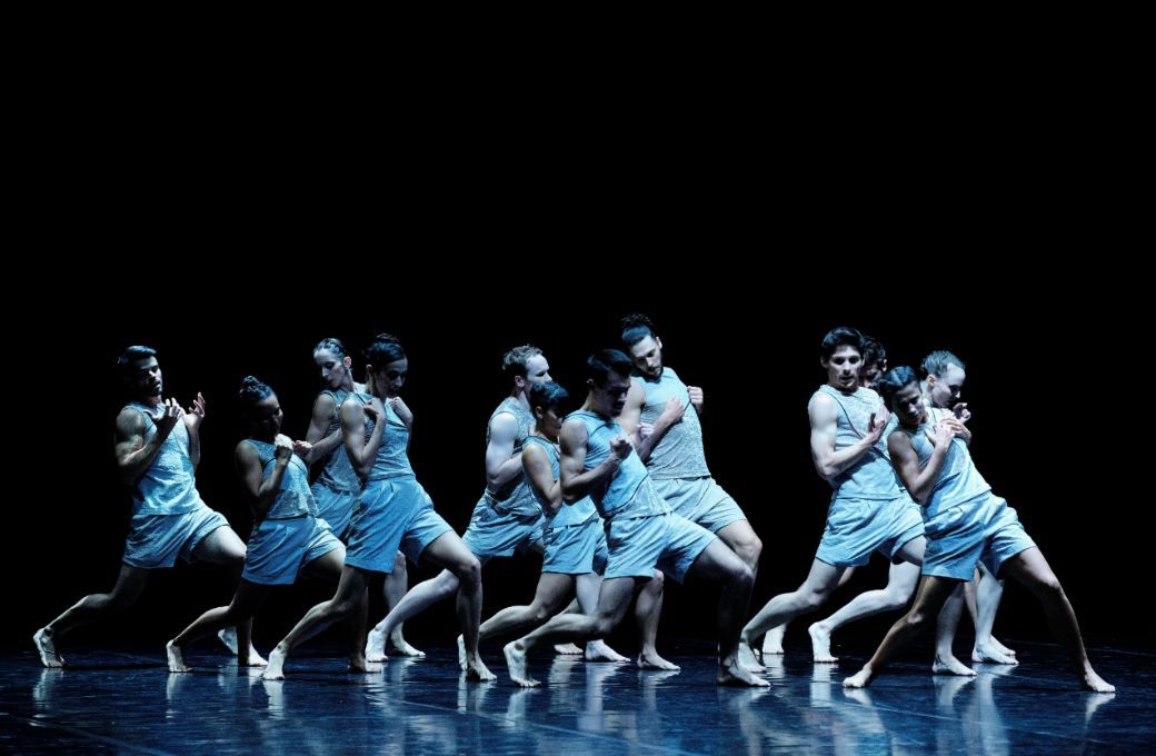 <i>Ici</i> de L&eacute;o L&eacute;rus par le Ballet de l'Op&eacute;ra national du Rhin &copy; Agathe Poupeney