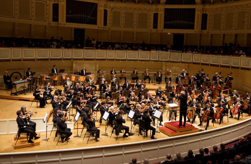 Edward Gardner conducts the Chicago Symphony Orchestra &copy; Todd Rosenberg Photography