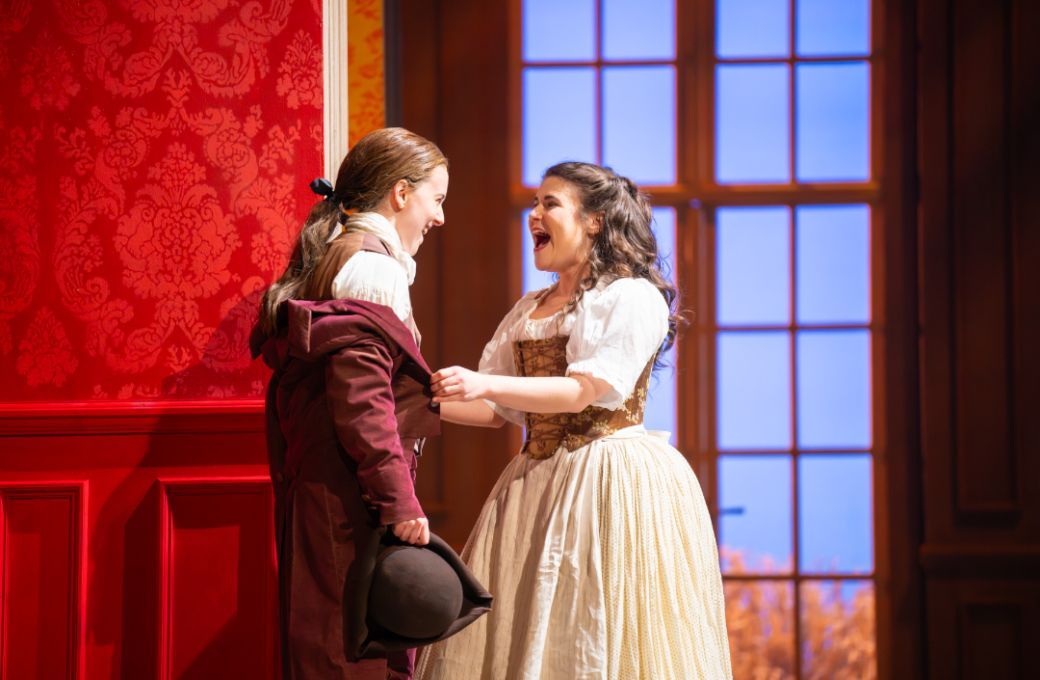 Simone McIntosh (Cherubino) and Kira Kaplan (Barbarina) &copy; Mihaela Bodlovic