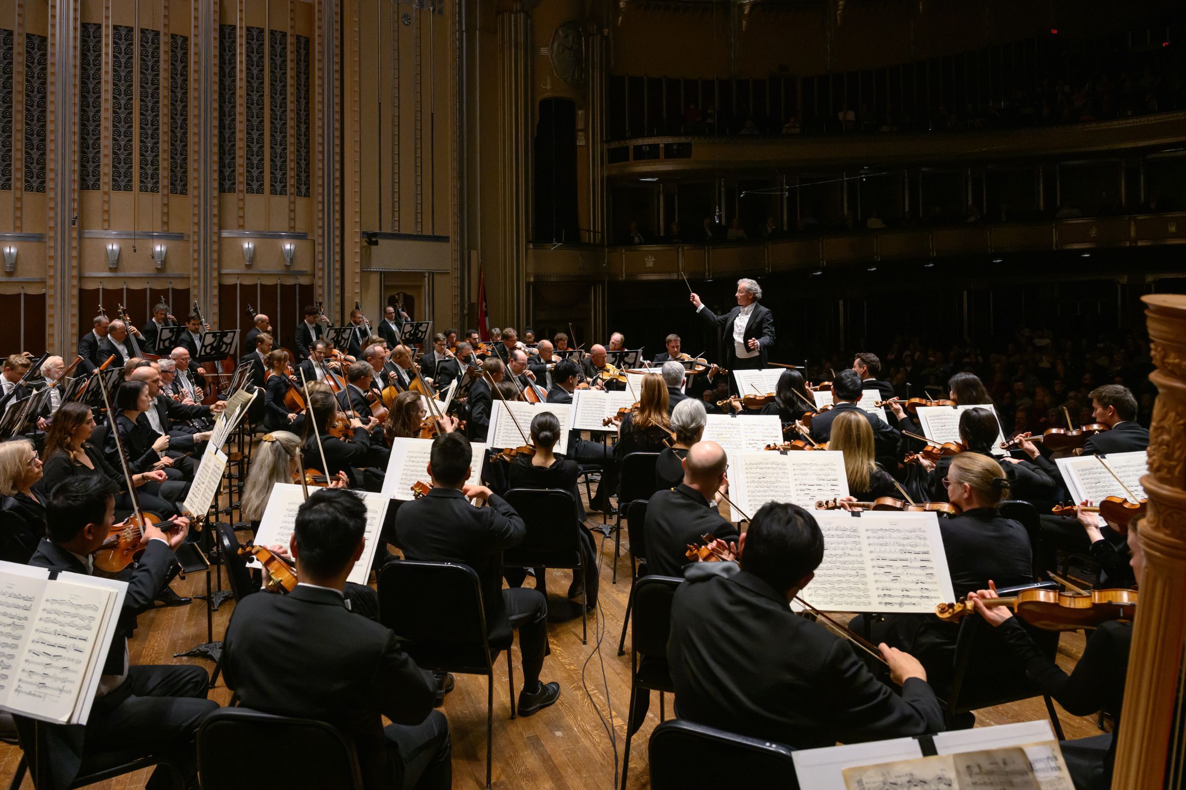 Franz Welser-Möst conducts The Cleveland Orchestra &copy; Yevhen Gulenko