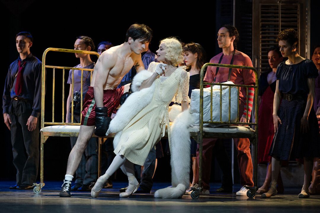 Olgert Collaku (Stanley) and Sophie Martin (Blanche), Ballett am Rhein in <i>A Streetcar Named Desire</i> &copy; Ingo Schaefer