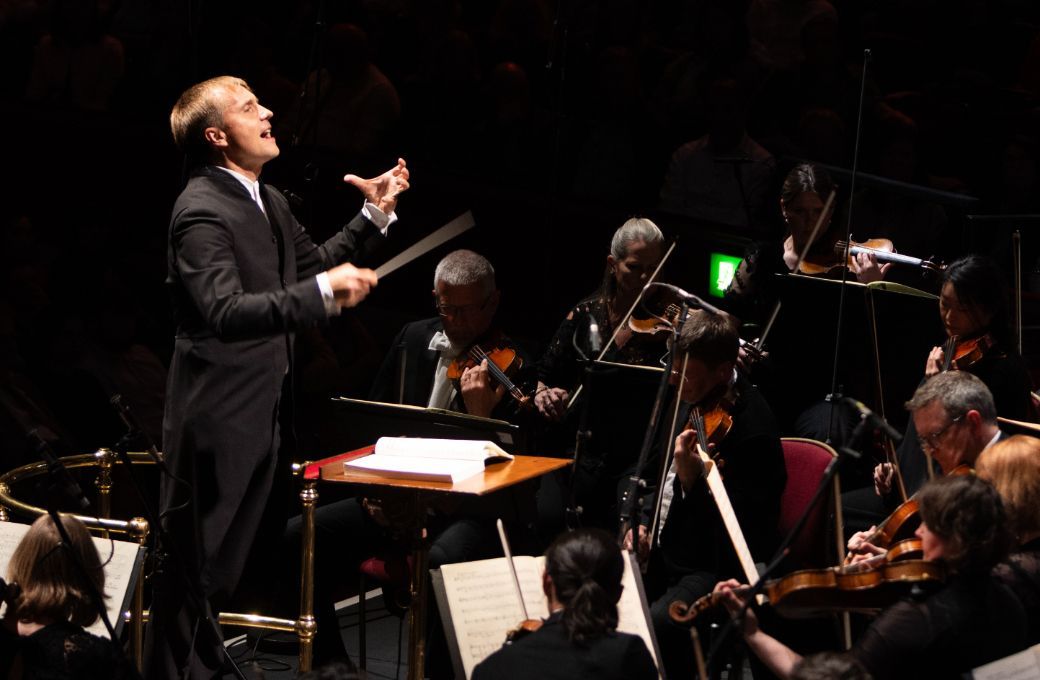 Vasily Petrenko conducts the Royal Philharmonic Orchestra &copy; Frances Marshall