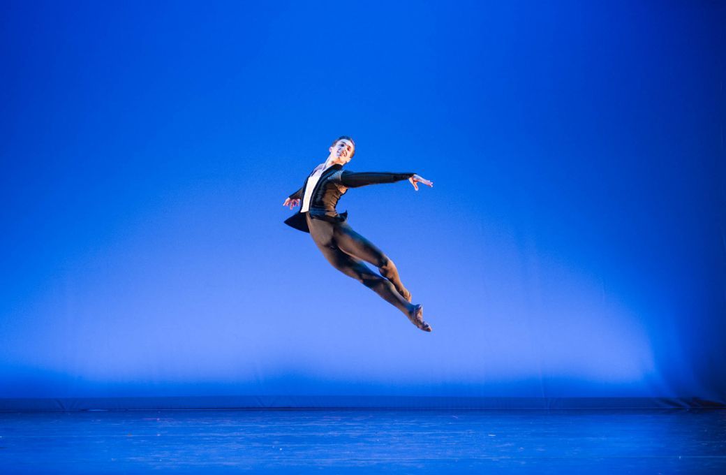 Carlos De Miguel of Tulsa Ballet in Yuri Possokhov’s <i>Classical Symphony</i> © Kate Luber