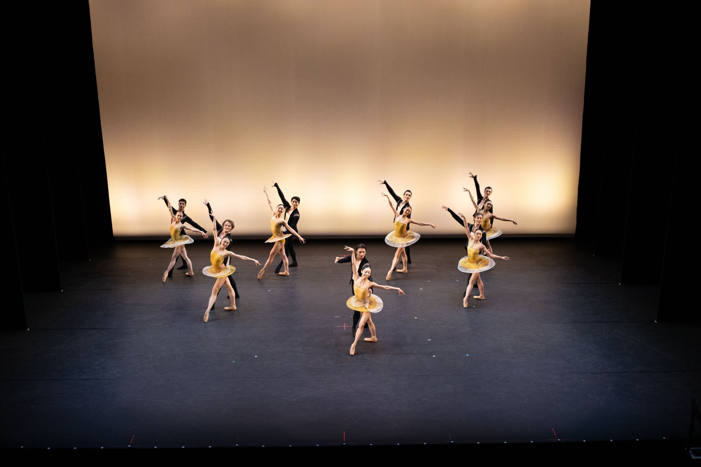 Tulsa Ballet in Yuri Possokhov’s <i>Classical Symphony</i> © Jessie Kenney