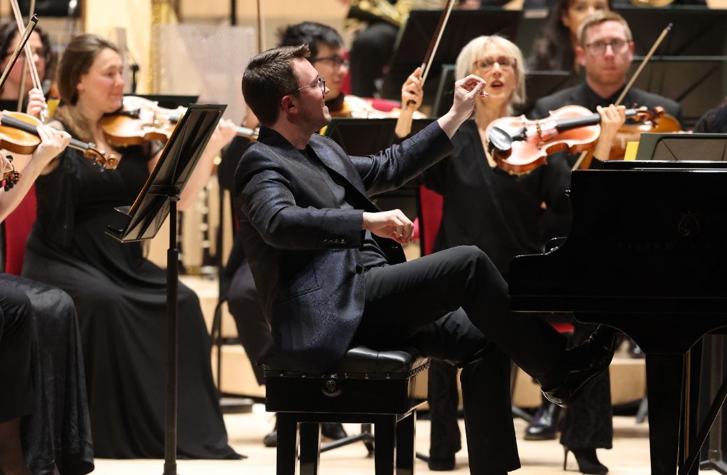 Frank Dupree and the Royal Liverpool Philharmonic Orchestra &copy; Gareth Jones