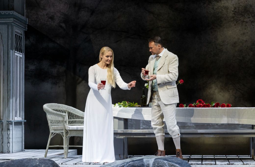 Nina Bezu (Iolanta) and Edgaras Montvidas (Vaudémont) © Emma Suominen