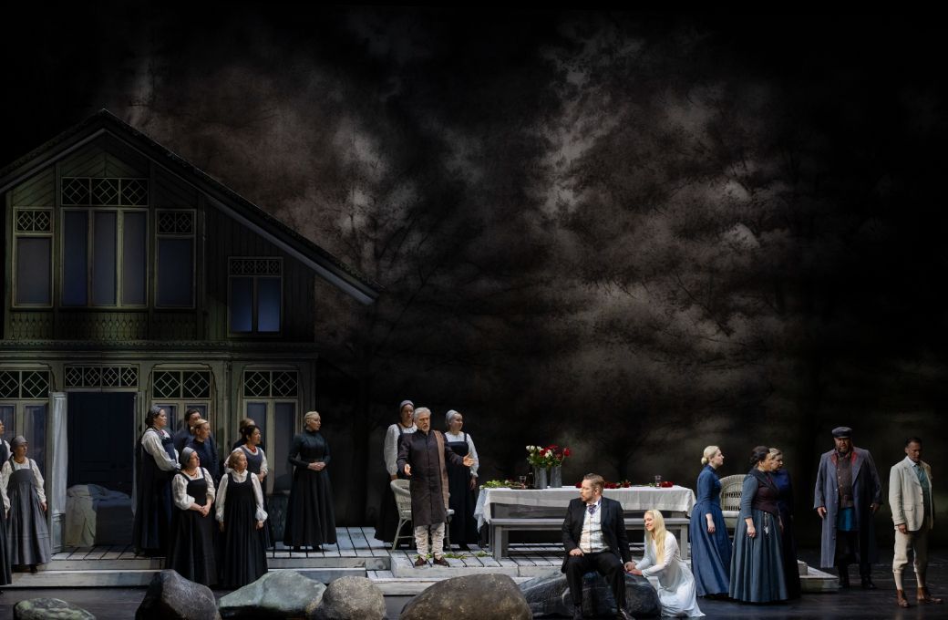 Mika Kares (Ren&eacute;), Nina Bezu (Iolanta) and ensemble &copy; Emma Suominen