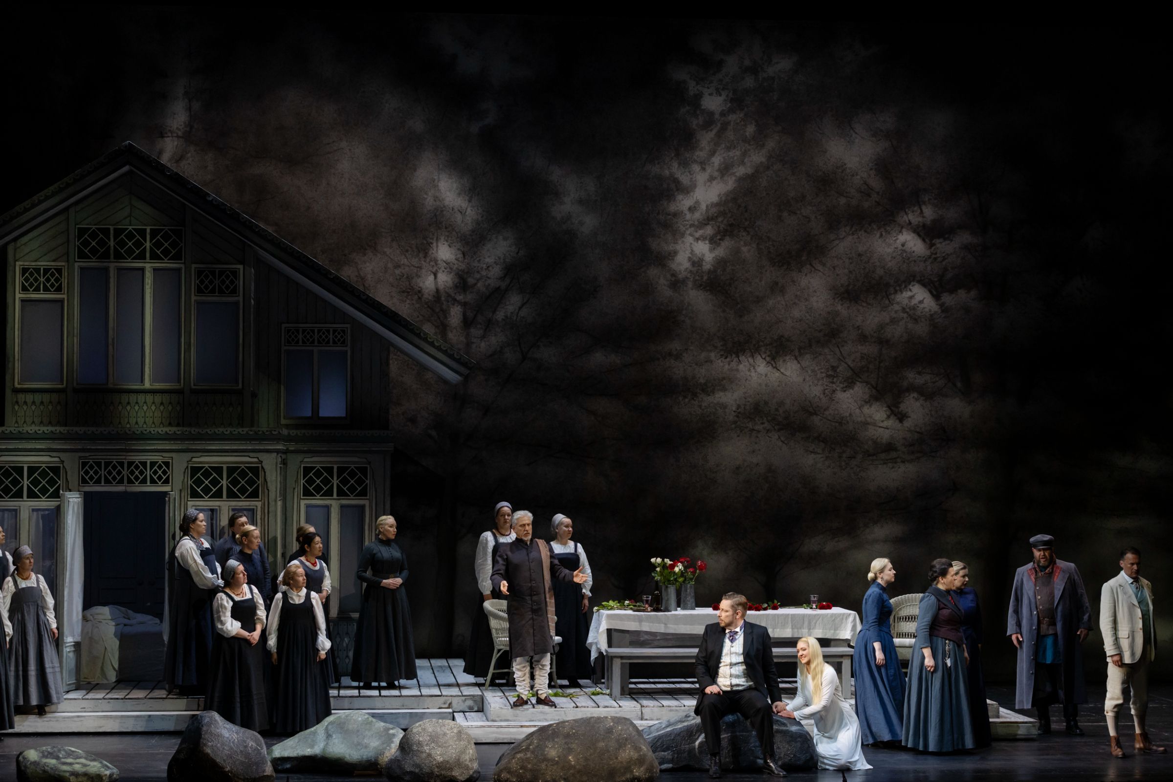 Mika Kares (René), Nina Bezu (Iolanta) and ensemble &copy; Emma Suominen
