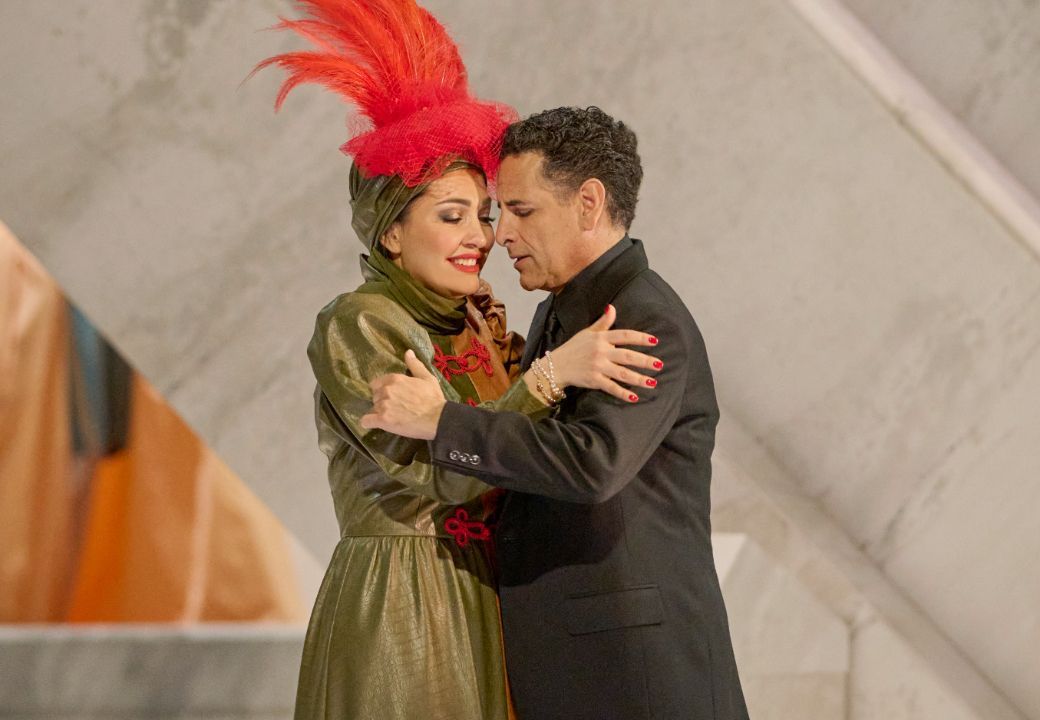 Kristina Mkhitaryan (Le&iuml;la) und Juan Diego Fl&oacute;rez (Nadir) &copy; Wiener Staatsoper | Michael P&ouml;hn