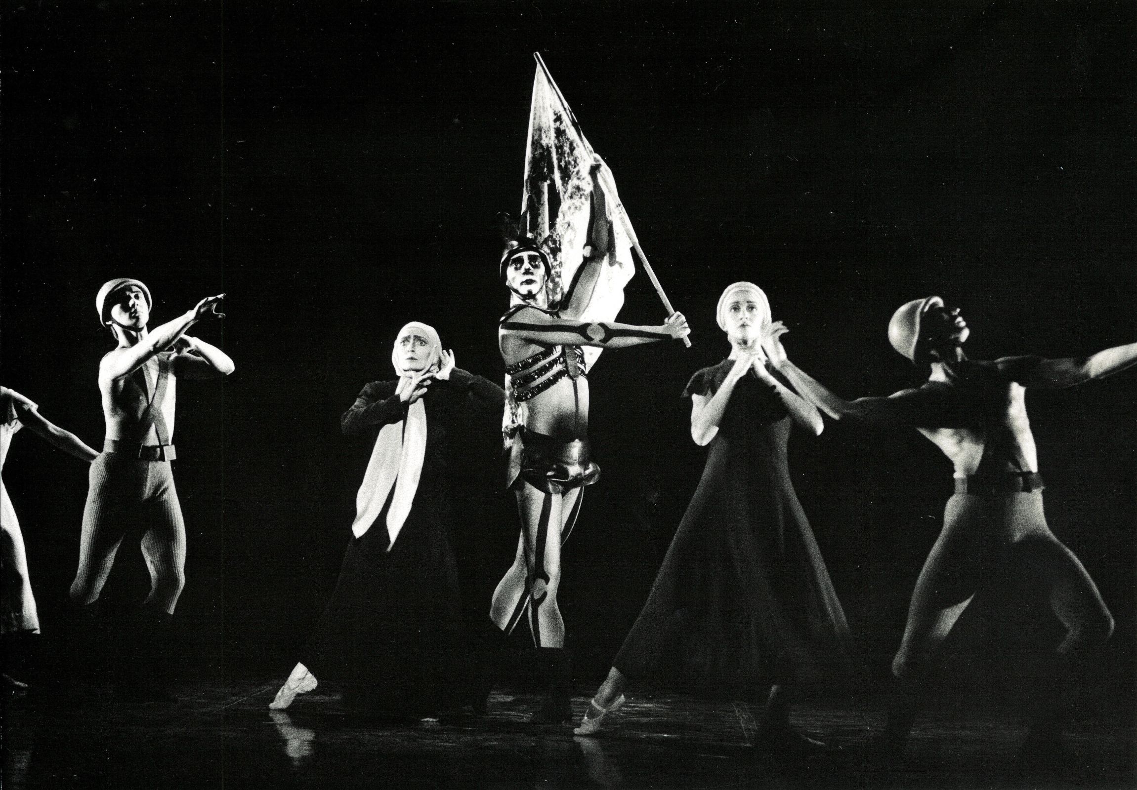 Marion Tait as the Mother, Joseph Cipolla as Death, Karen Waldie as the Woman in <i>The Green Table</i> &copy; Leslie E Spatt 1992