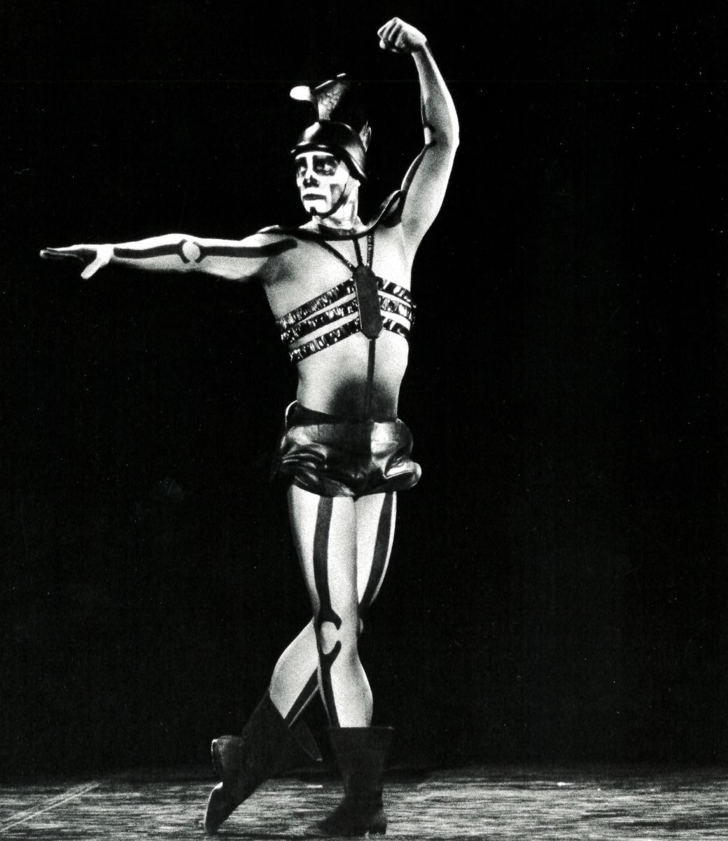 Joseph Cipolla as Death in Kurt Jooss&rsquo; <i>The Green Table</i> &copy; Leslie E Spatt 1992