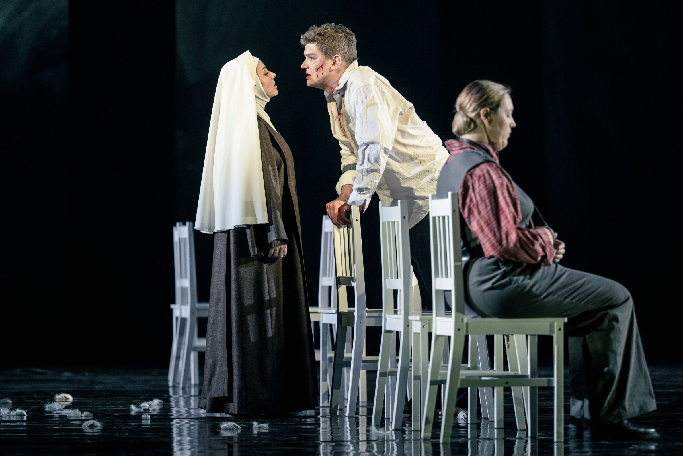 Jana Sibera (Blanche), Daniel Matoušek (Chevalier de la Force) and Tone Kummervold (Mère Marie) &copy; Petr Neubert