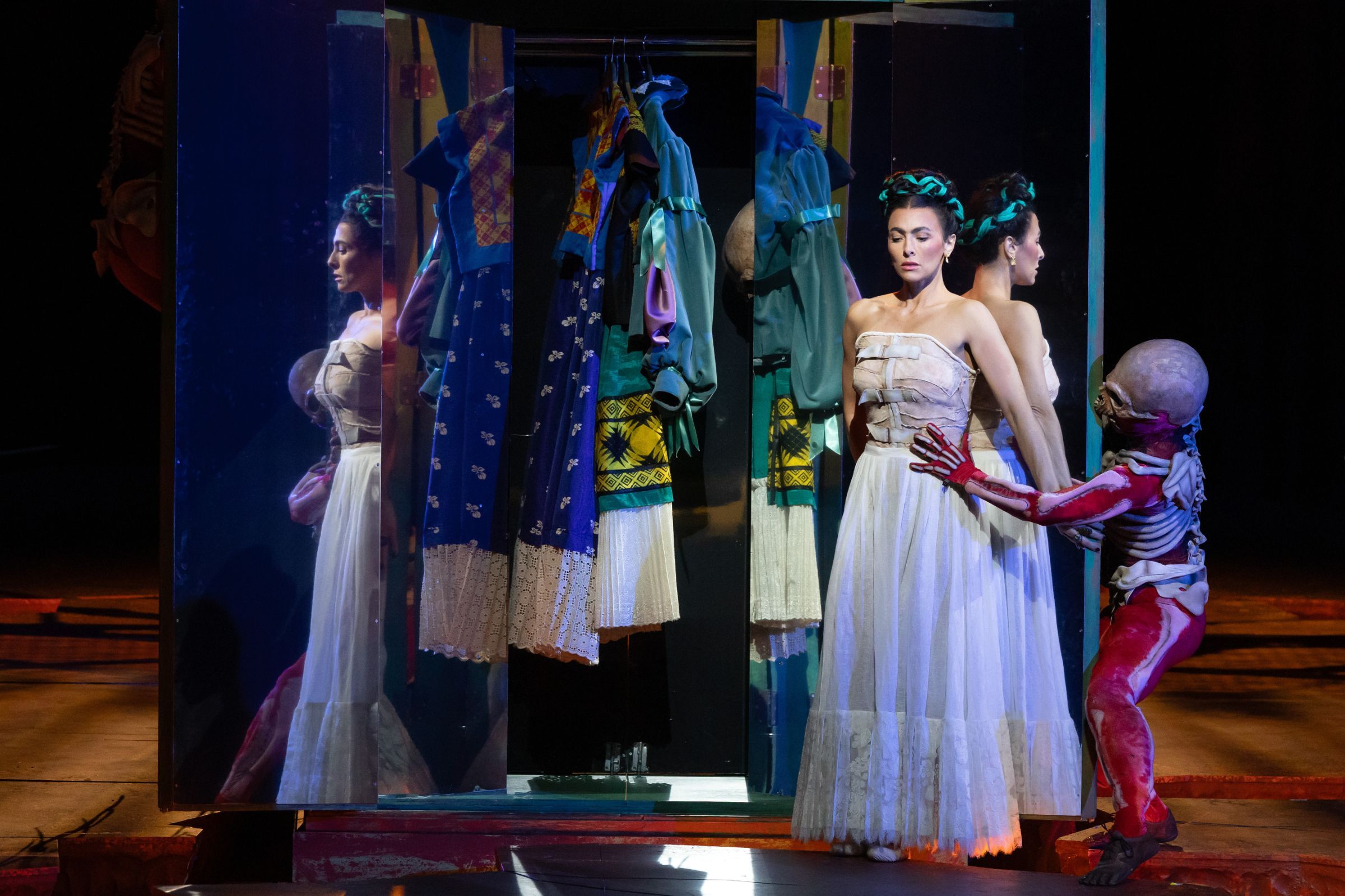 Isabel Leonard (Frida) &copy; Marty Sohl | Met Opera