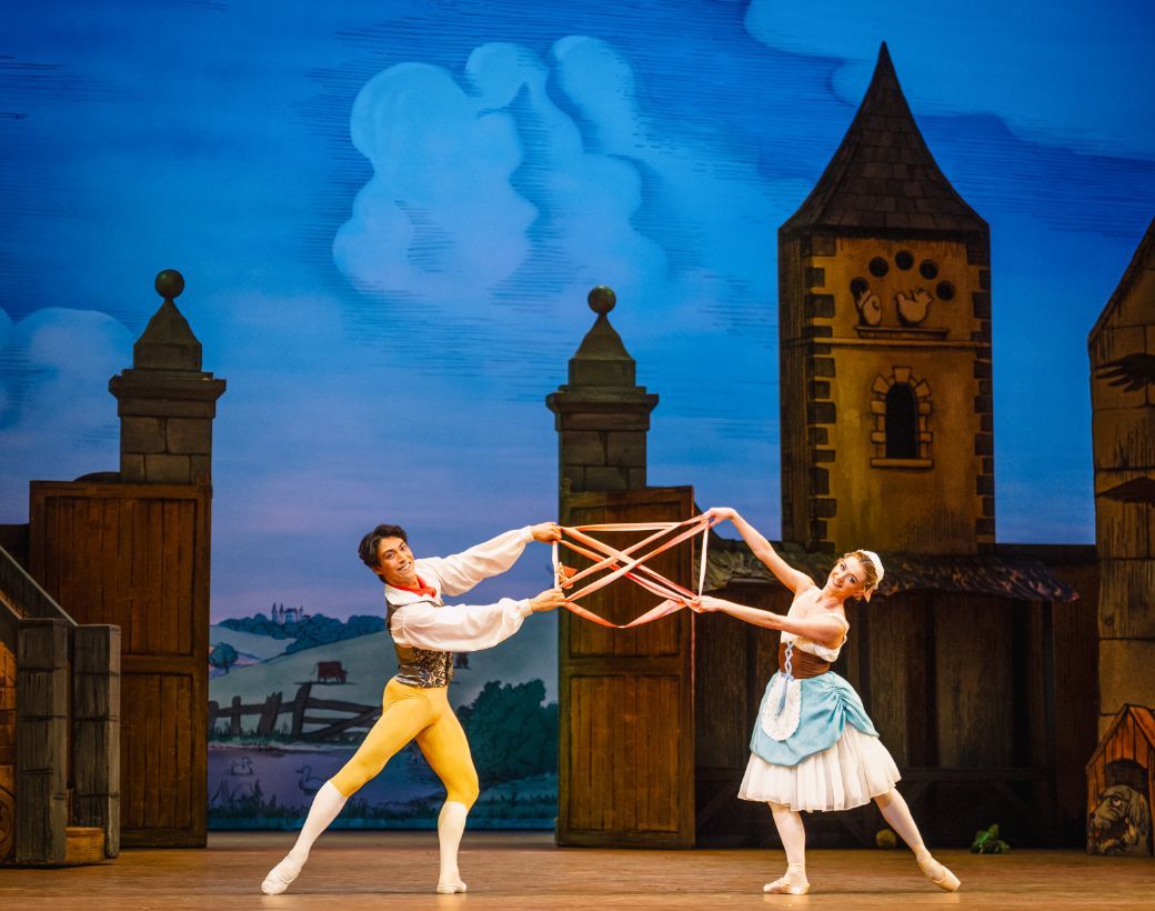 Luca Acri as Colas and Anna Rose O&rsquo;Sullivan as Lise in <i>La Fille mal gard&eacute;e</i> &copy; RBO 2026. Photographed by Andrej Uspenski