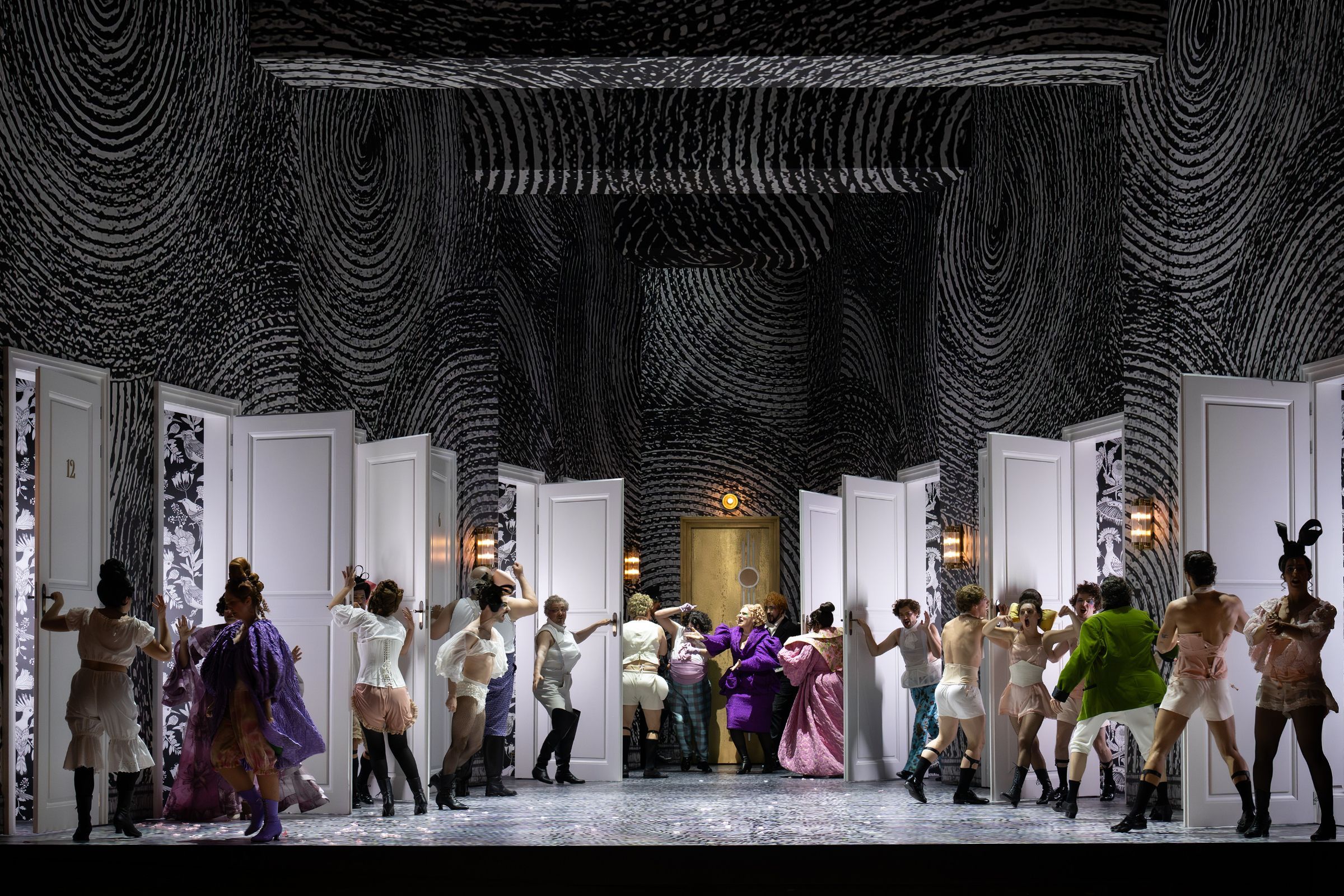 <i>Il viaggio a Reims</i> ensemble &copy; SF | Monika Rittershaus