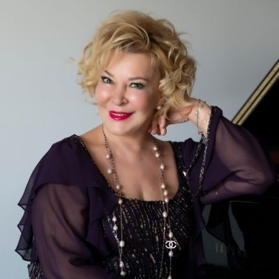 Gülsin Onay Performs Chopin