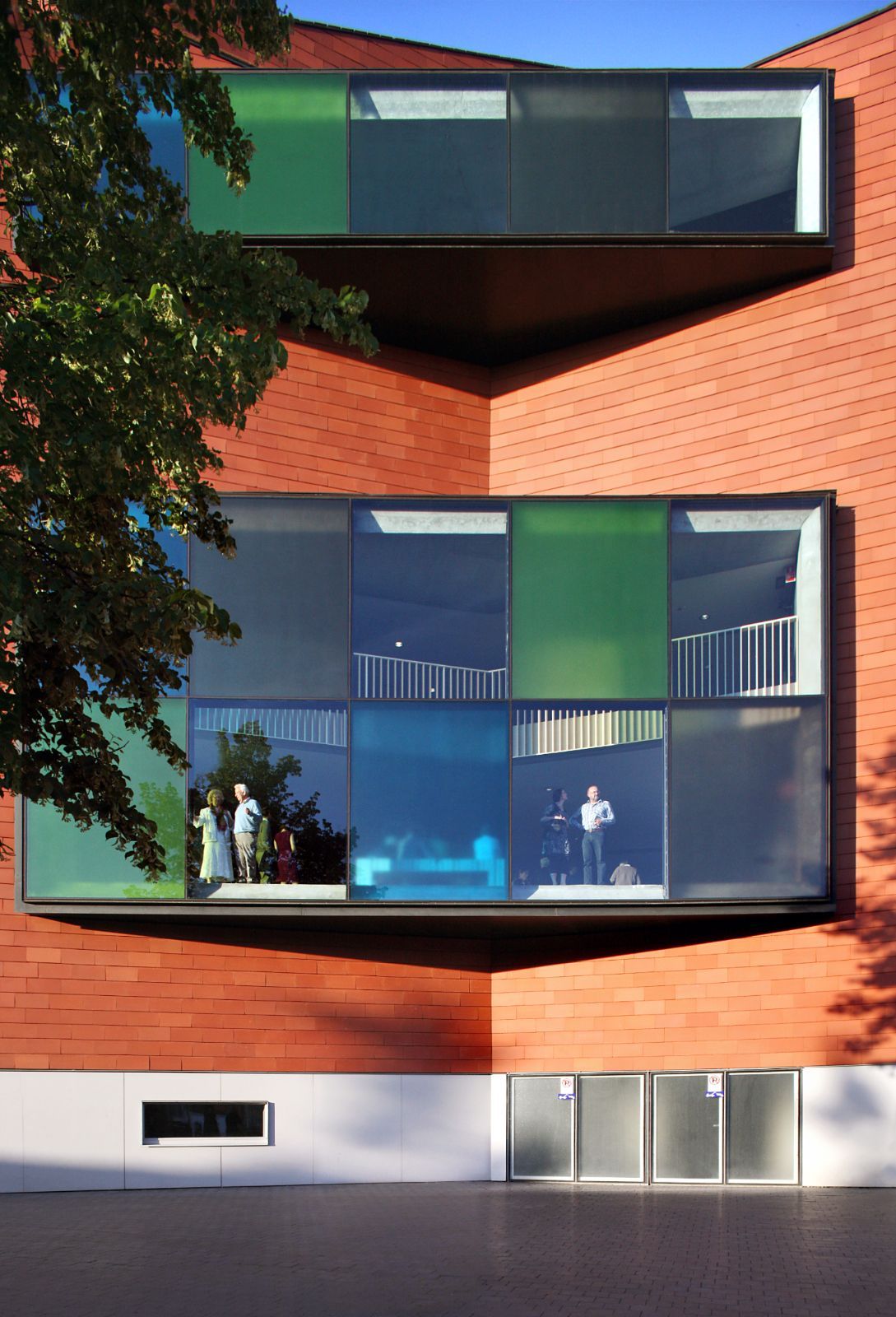 Exterior 2 &copy; Filip Dujardin