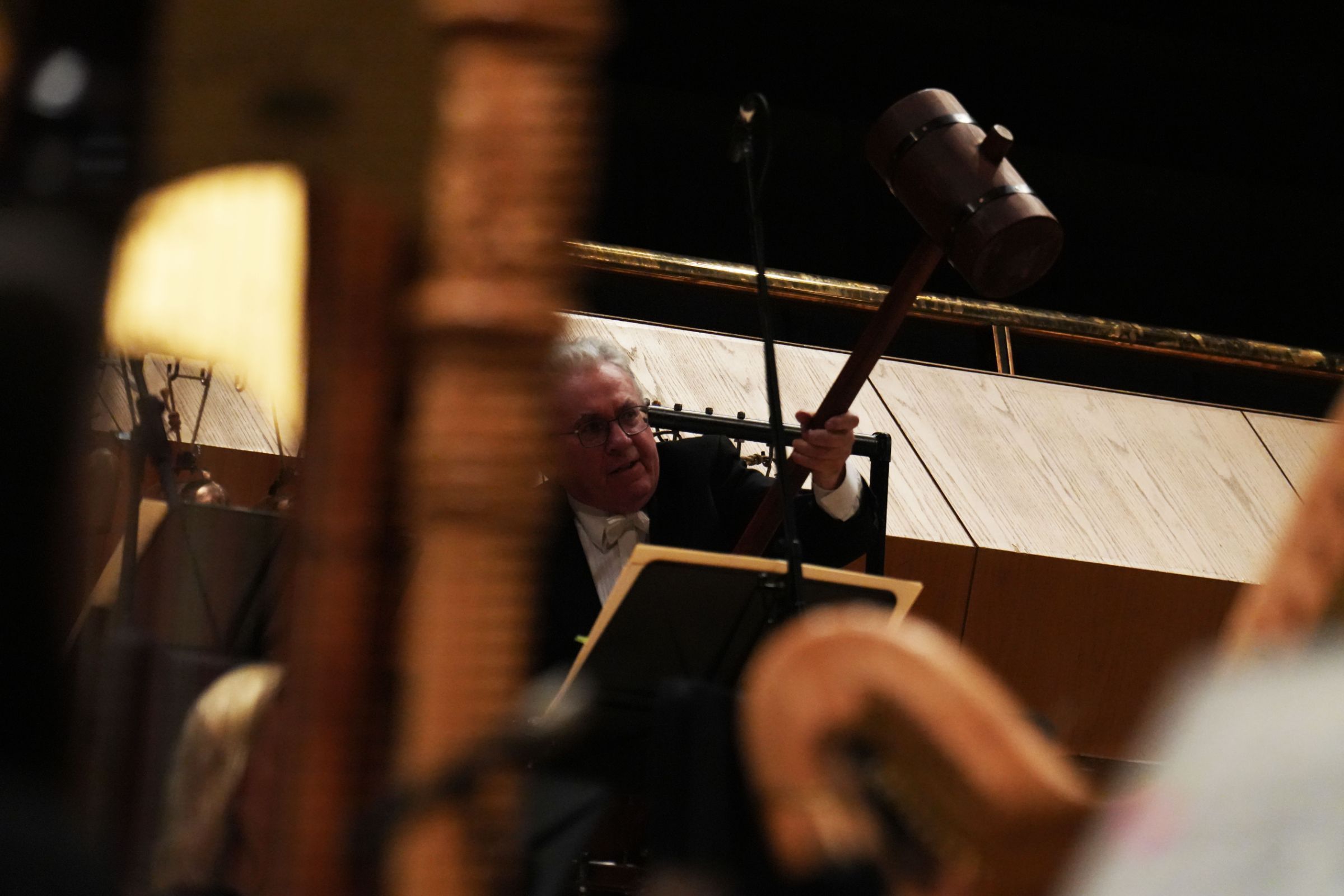 The Mahler 6 hammer blow &copy; Alex Burns | The Hallé