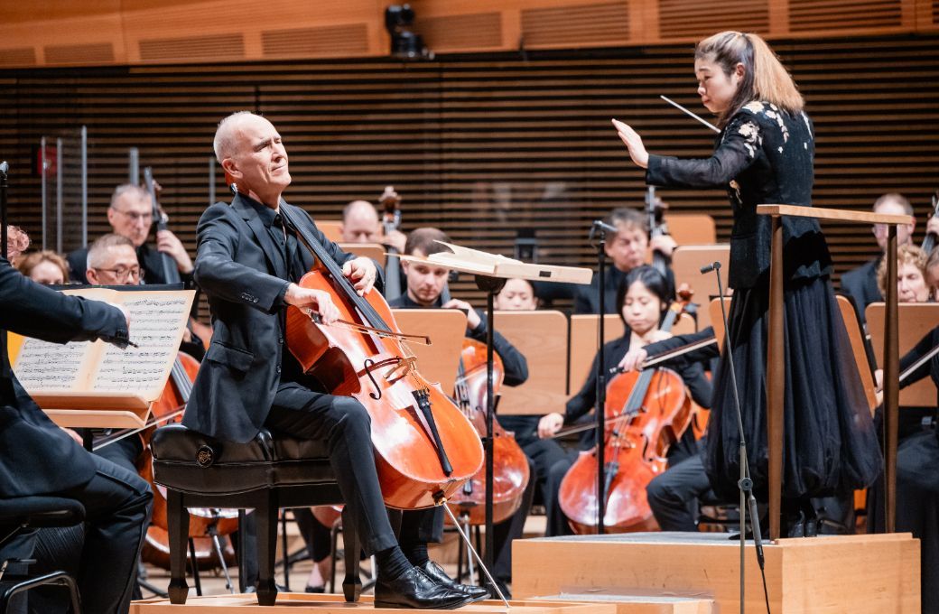 Carter Brey, Elim Chan and the New York Philharmonic &copy; Brandon Patoc
