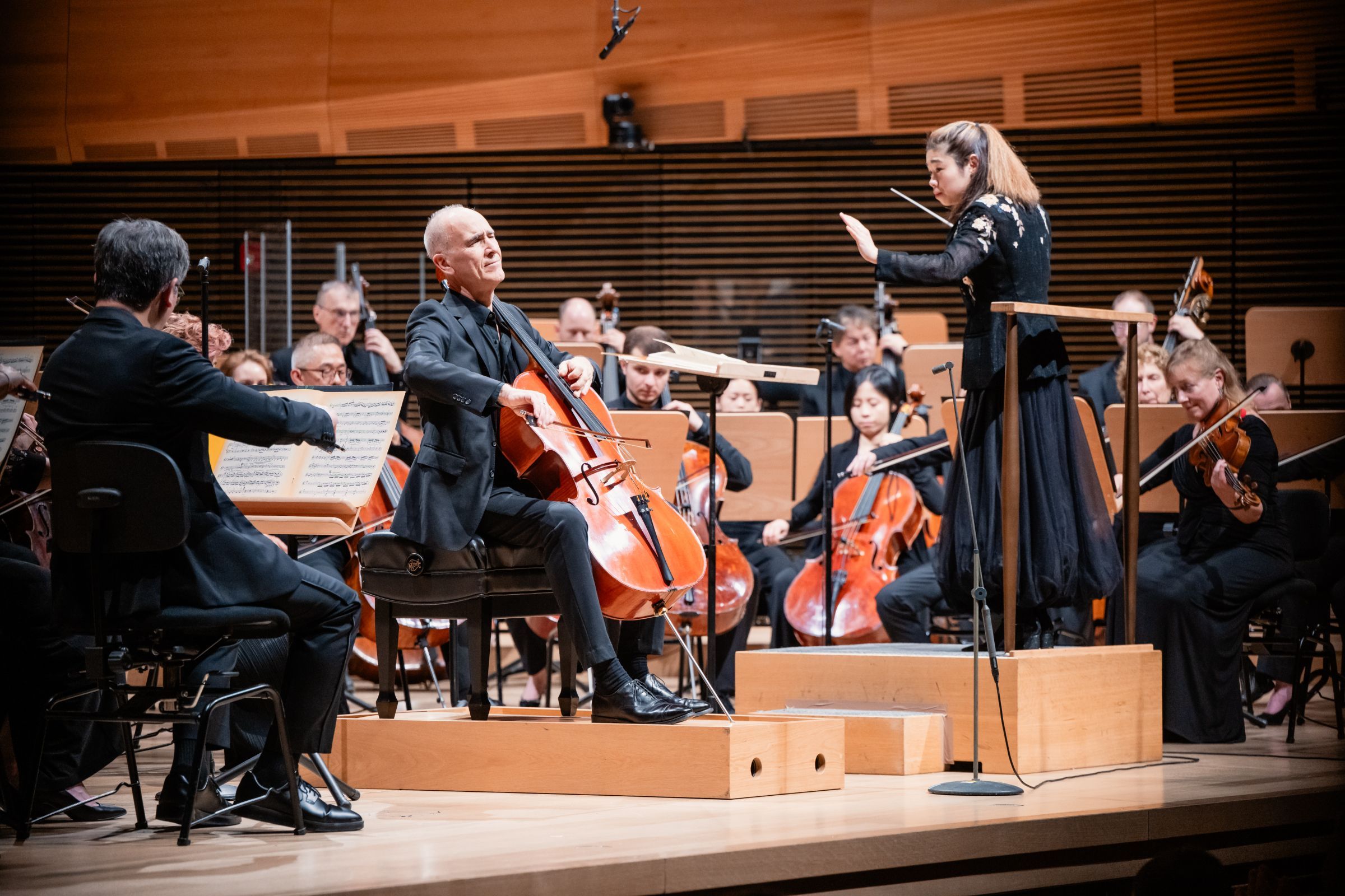 Carter Brey, Elim Chan and the New York Philharmonic &copy; Brandon Patoc