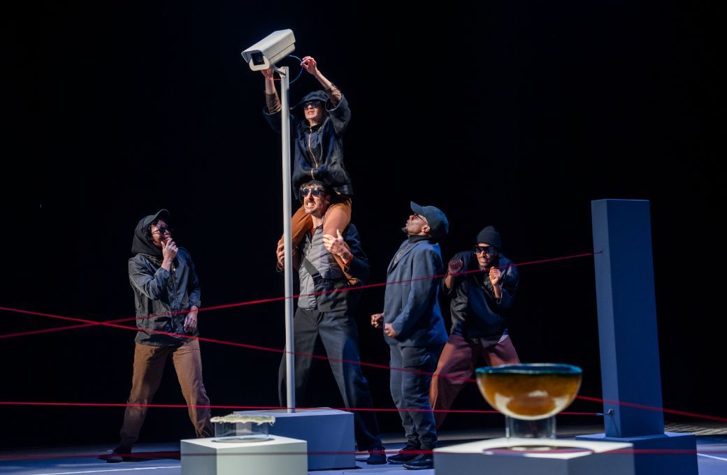 Theatre-Rites in Gregory Maqoma&rsquo;s <i>Return to the Forest</i> &copy; Tristram Kenton