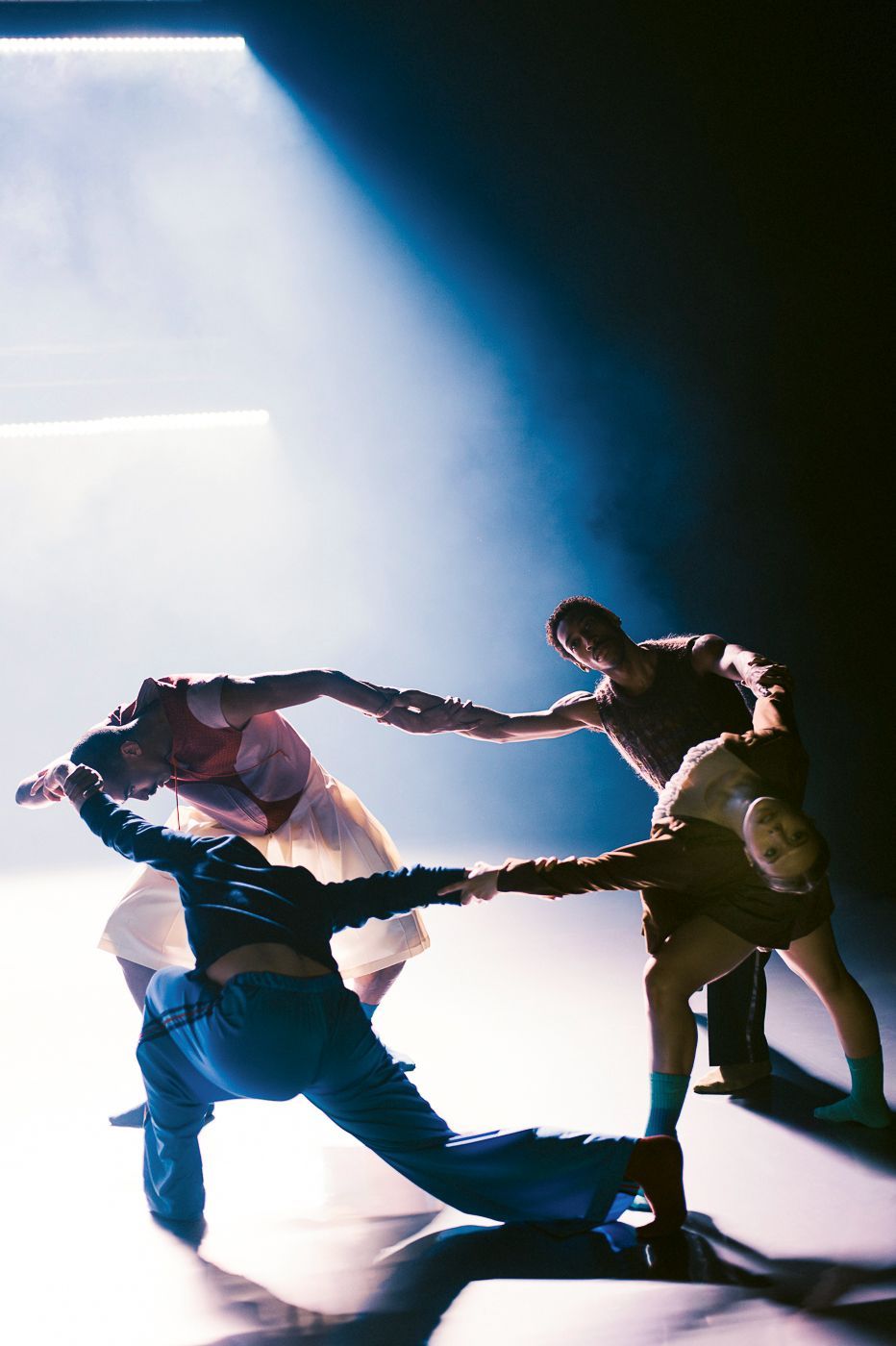 NDT2 in Imre and Marne van Opstal’s <i>Kill Your Darlings</i> © Rahi Rezvani
