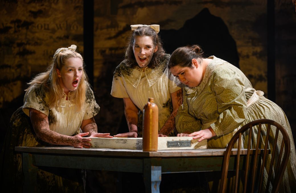 Laura LeVoir, Miranda Kettlewell (Daughters) and Lowri Probert (Mrs Johannes &ldquo;Ma&rdquo; Zegner) &copy; David Monteith-Hodge