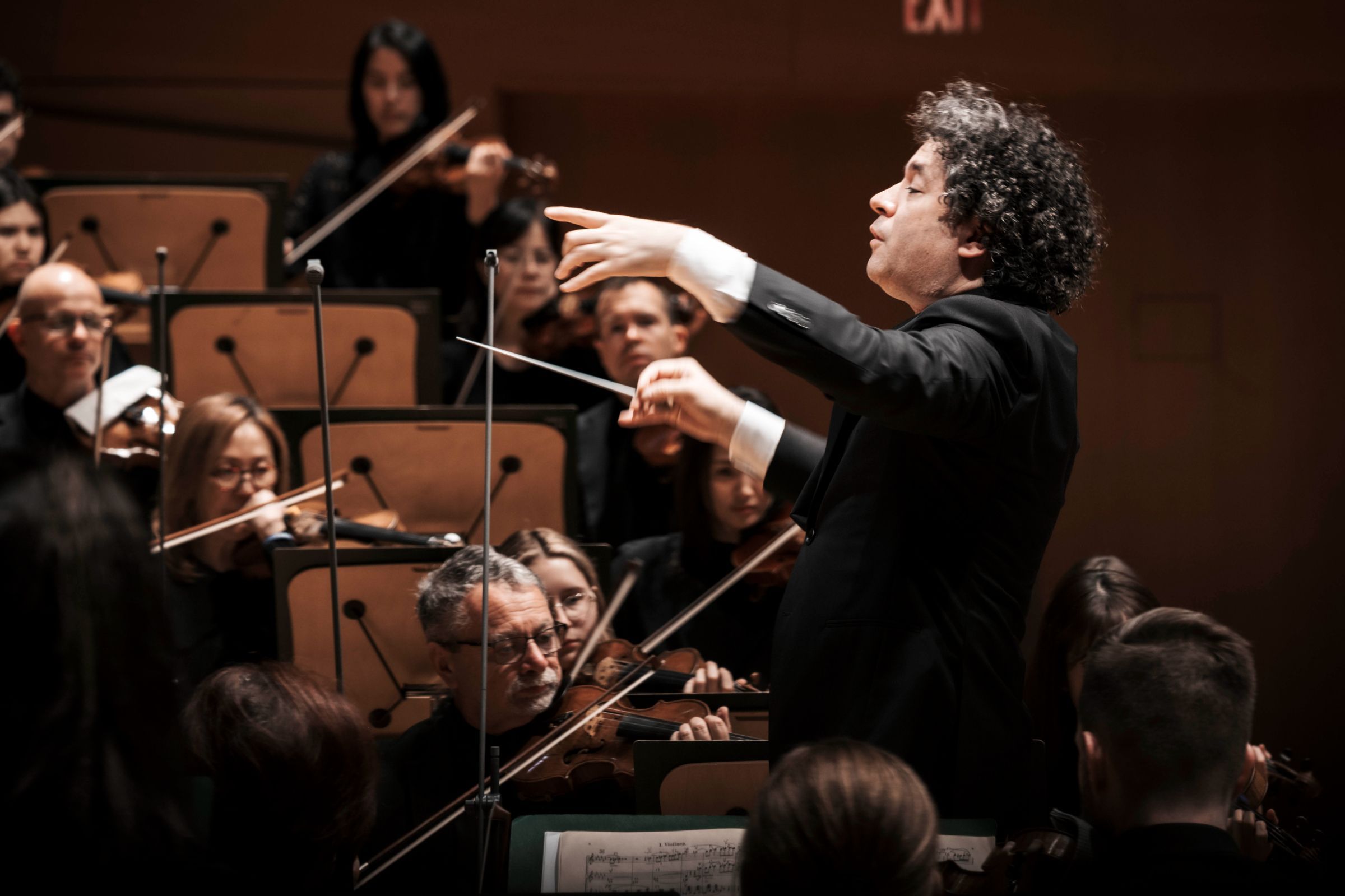Gustavo Dudamel conducts the Los Angeles Philharmonic &copy; Timothy Norris