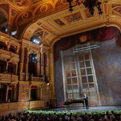 Hungarian singers present Kodály