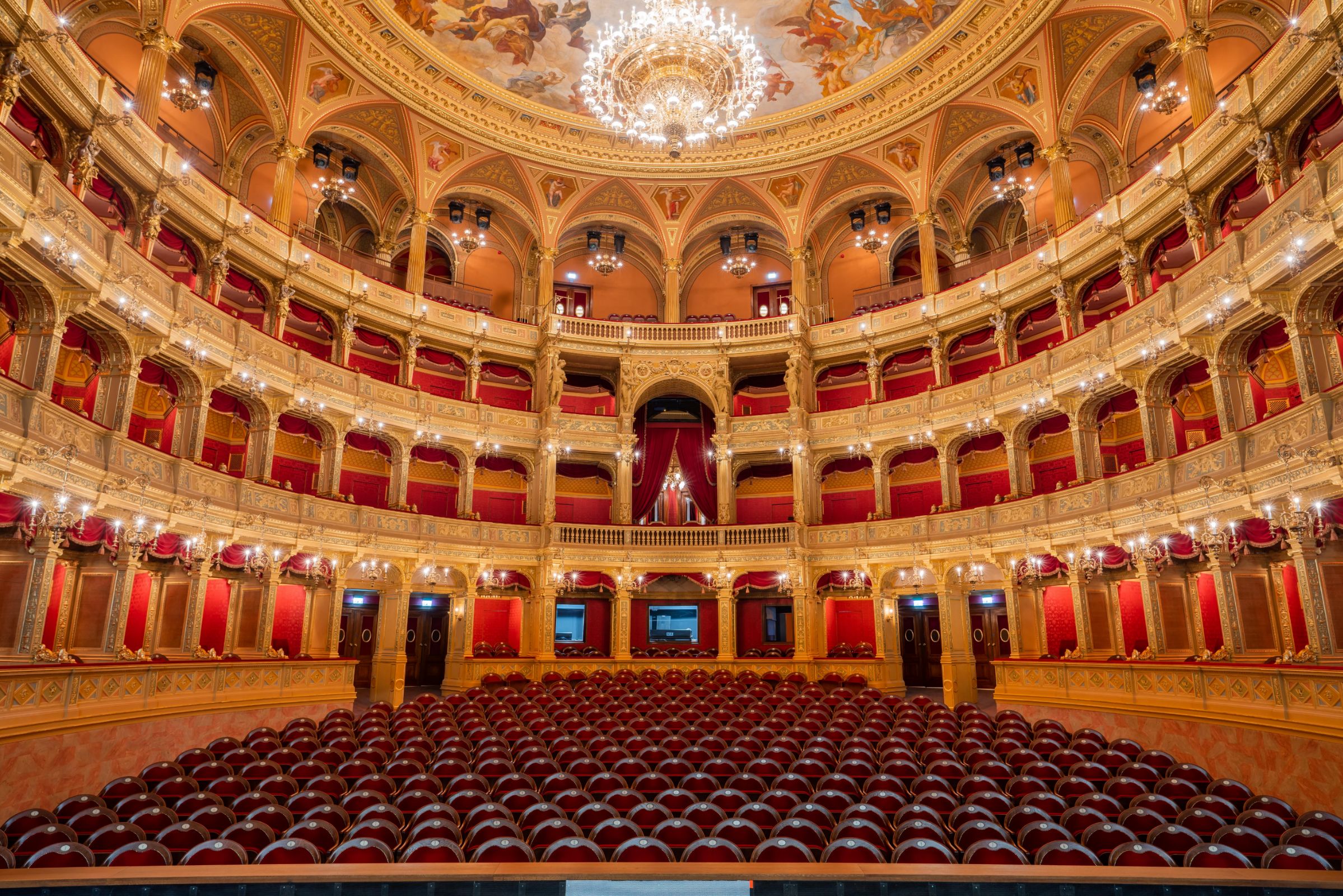 Auditorium of Hungarian State Opera © Valter Berecz / Hungarian State Opera