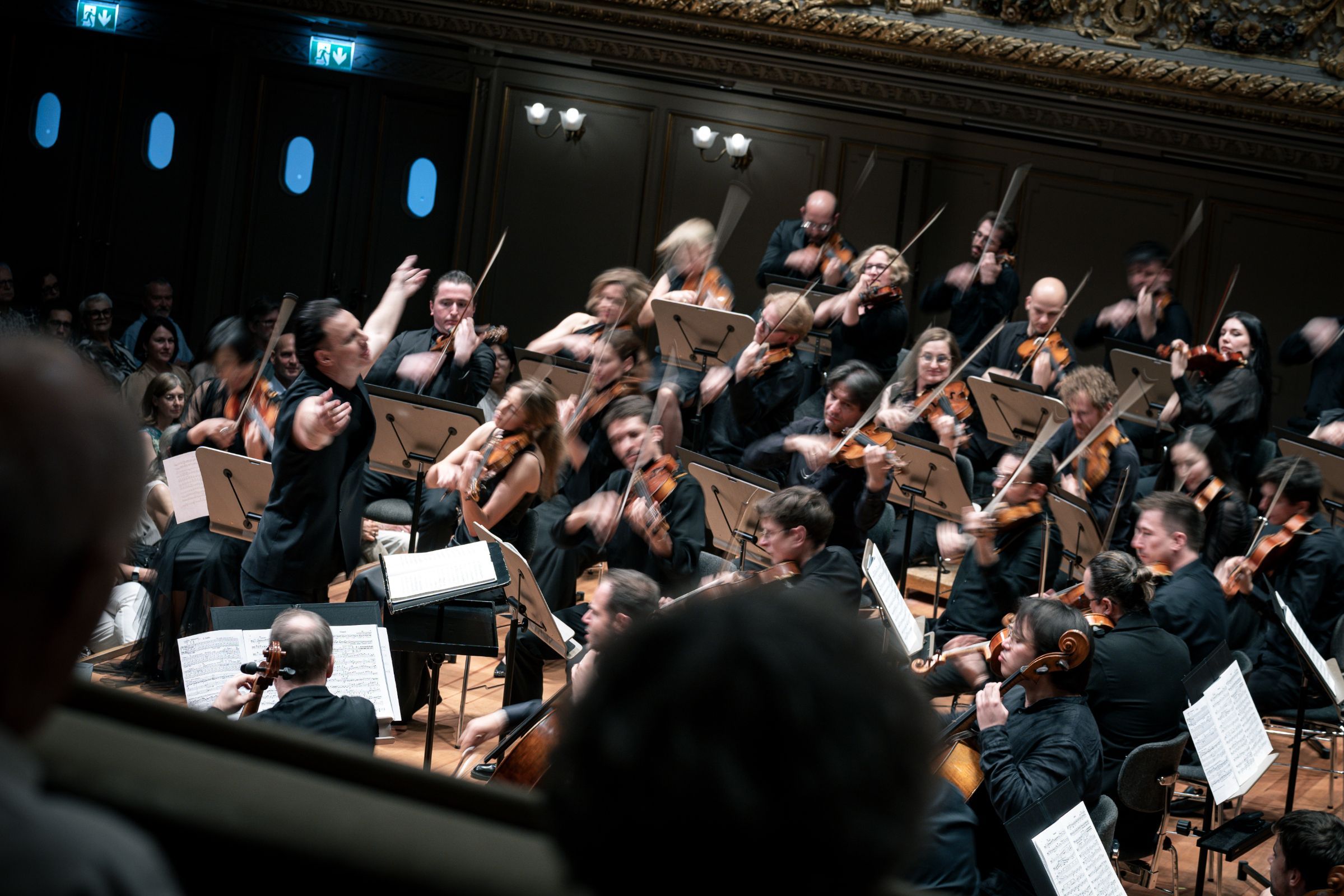 Teodor Currentzis dirige Utopia dans la <i>Première Symphonie</i> de Mahler (à Zurich) &copy; Quim Vilar