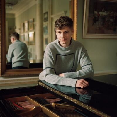 &copy; Eva Mandel