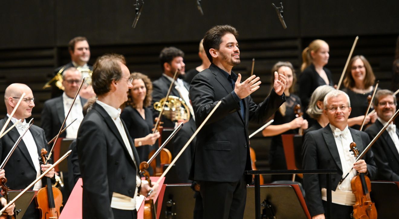 Munich Philharmonic Orchestra with Chief Conductor Lahav Shani © Tobias Hase