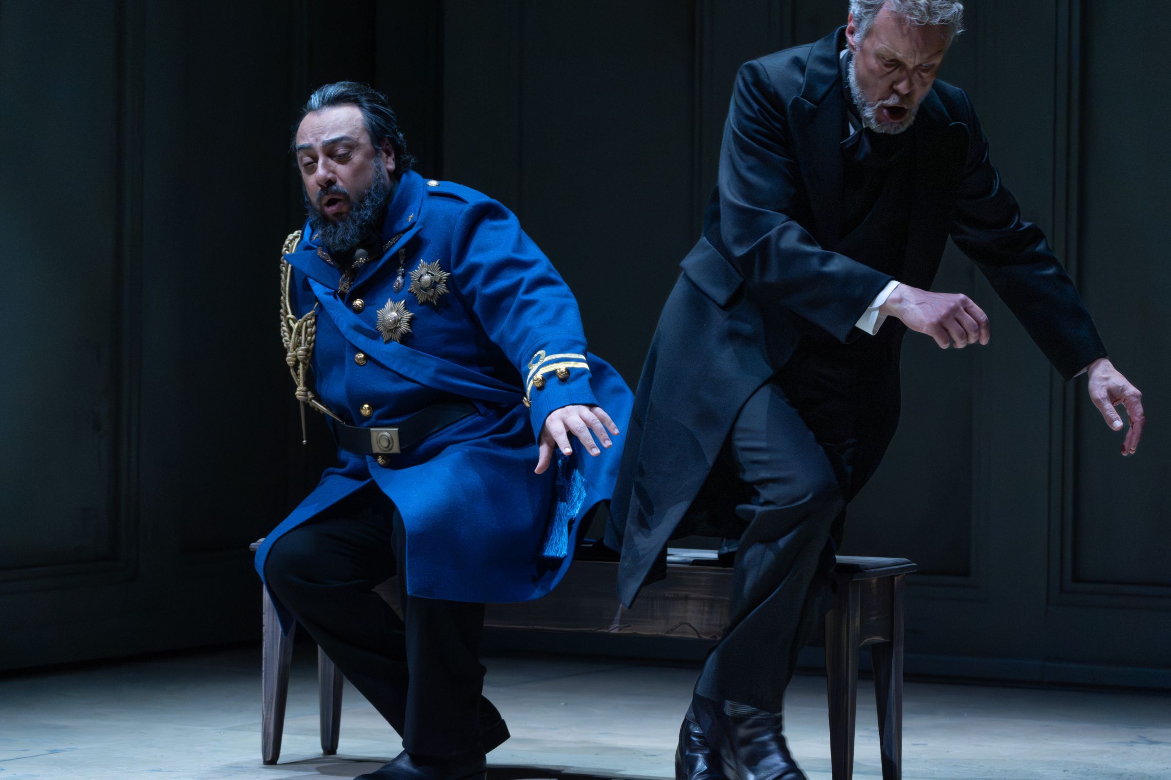 George Petean (Simon Boccanegra) and Georg Zeppenfeld (Jacopo Fiesco) &copy; Dutch National Opera | Ben van Duin